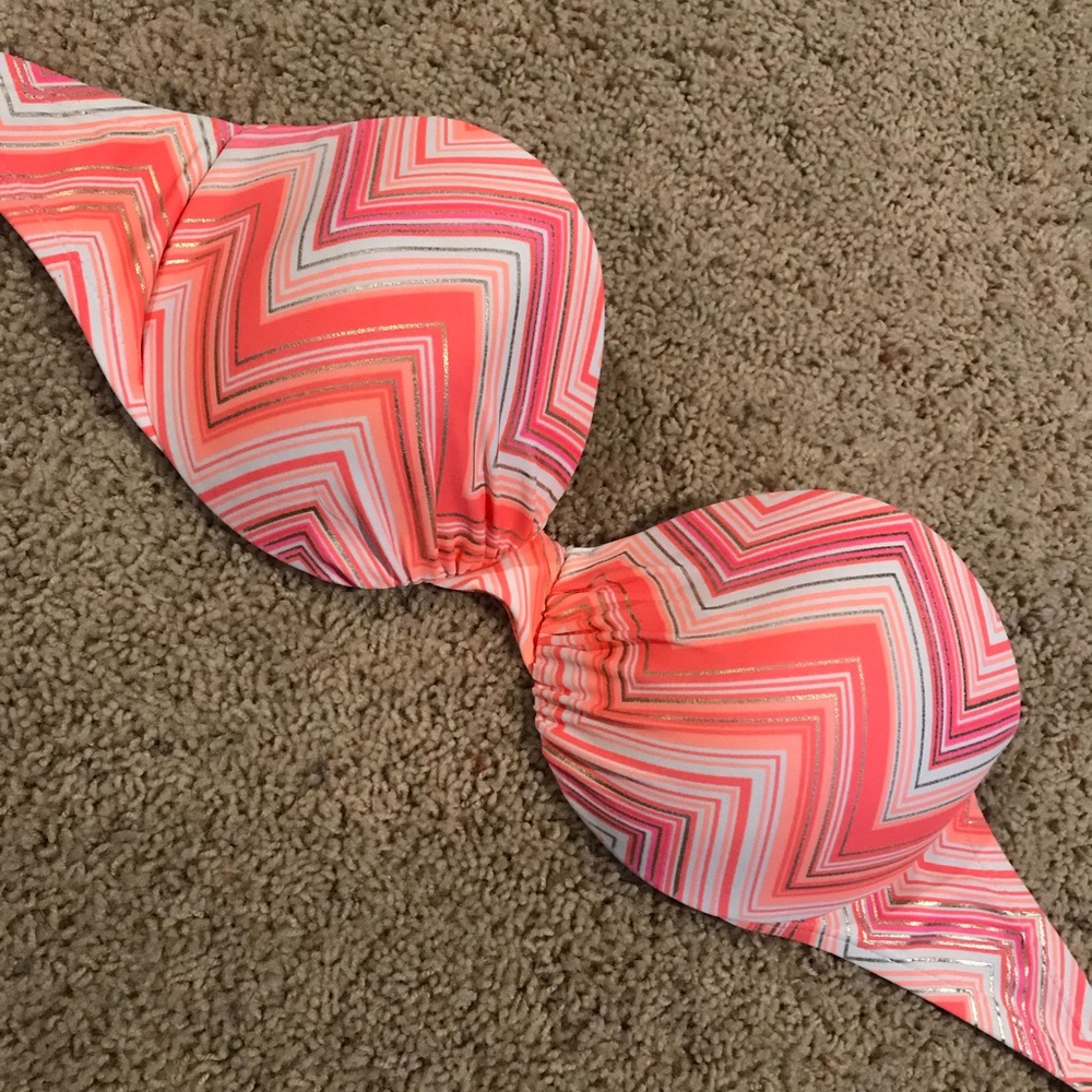 strapless bikini top